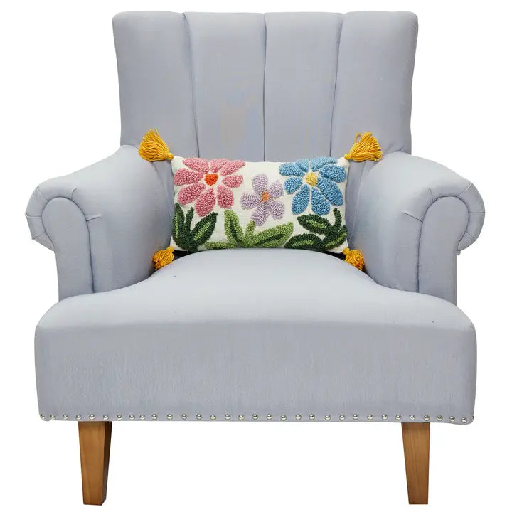 Wavy Floral Field W/Tassels Tufted Pillow