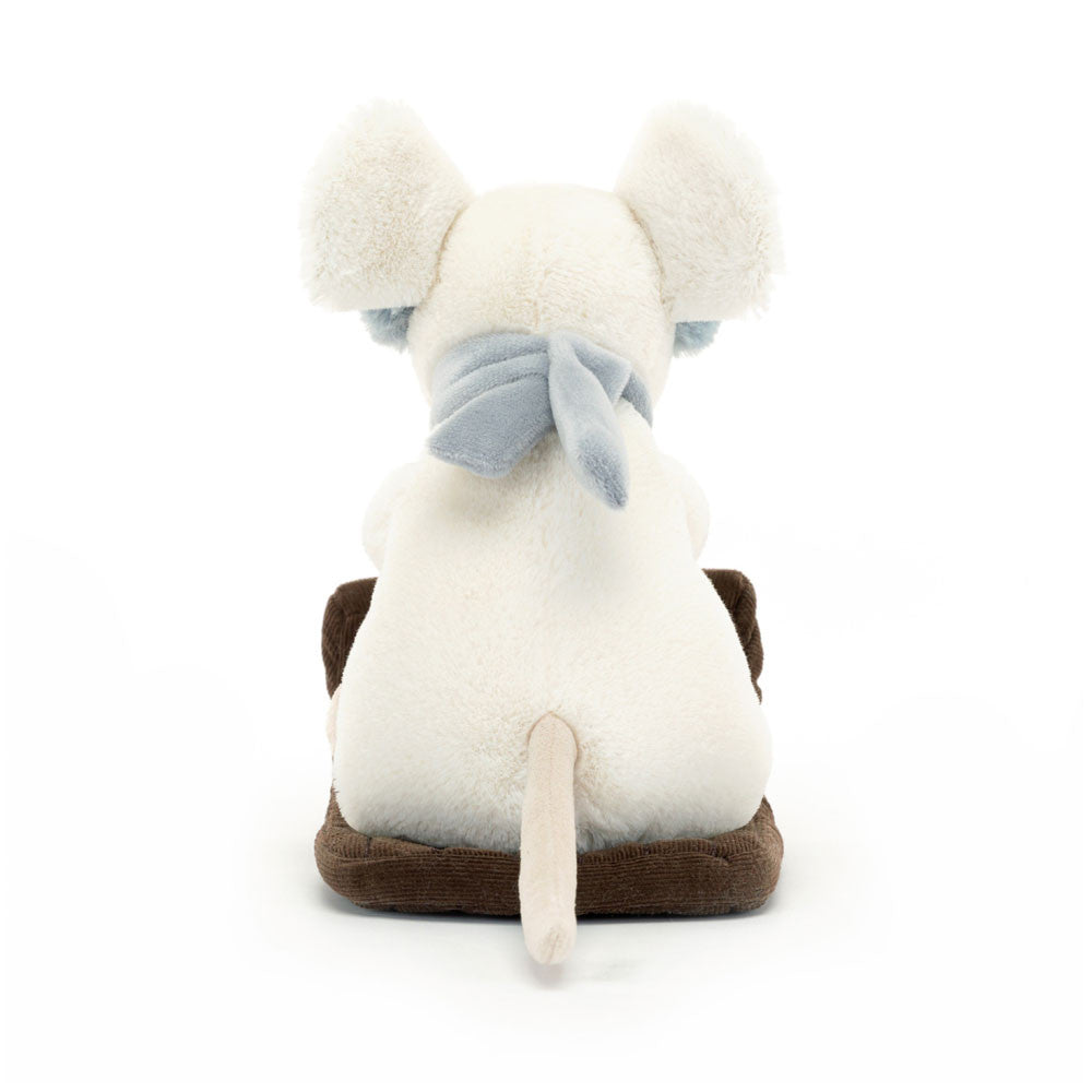 Sleighing Merry the Mouse