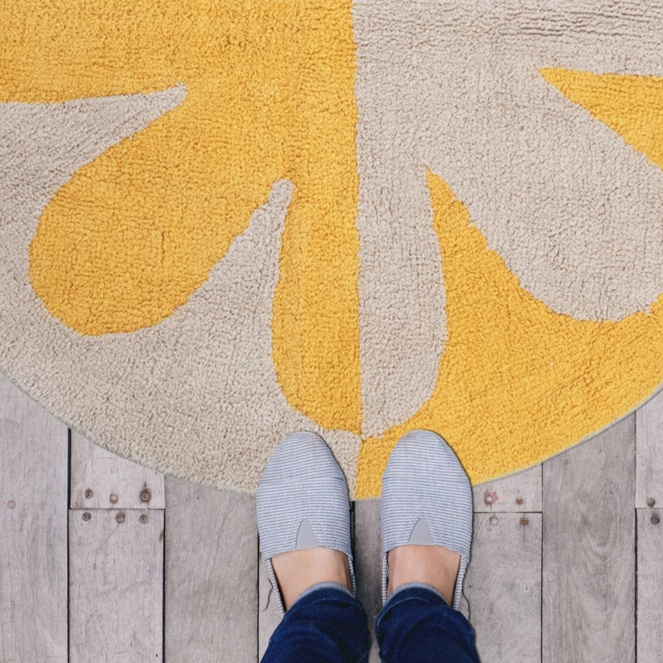 Cotton Tufted Two-Tone Rug with Flower
